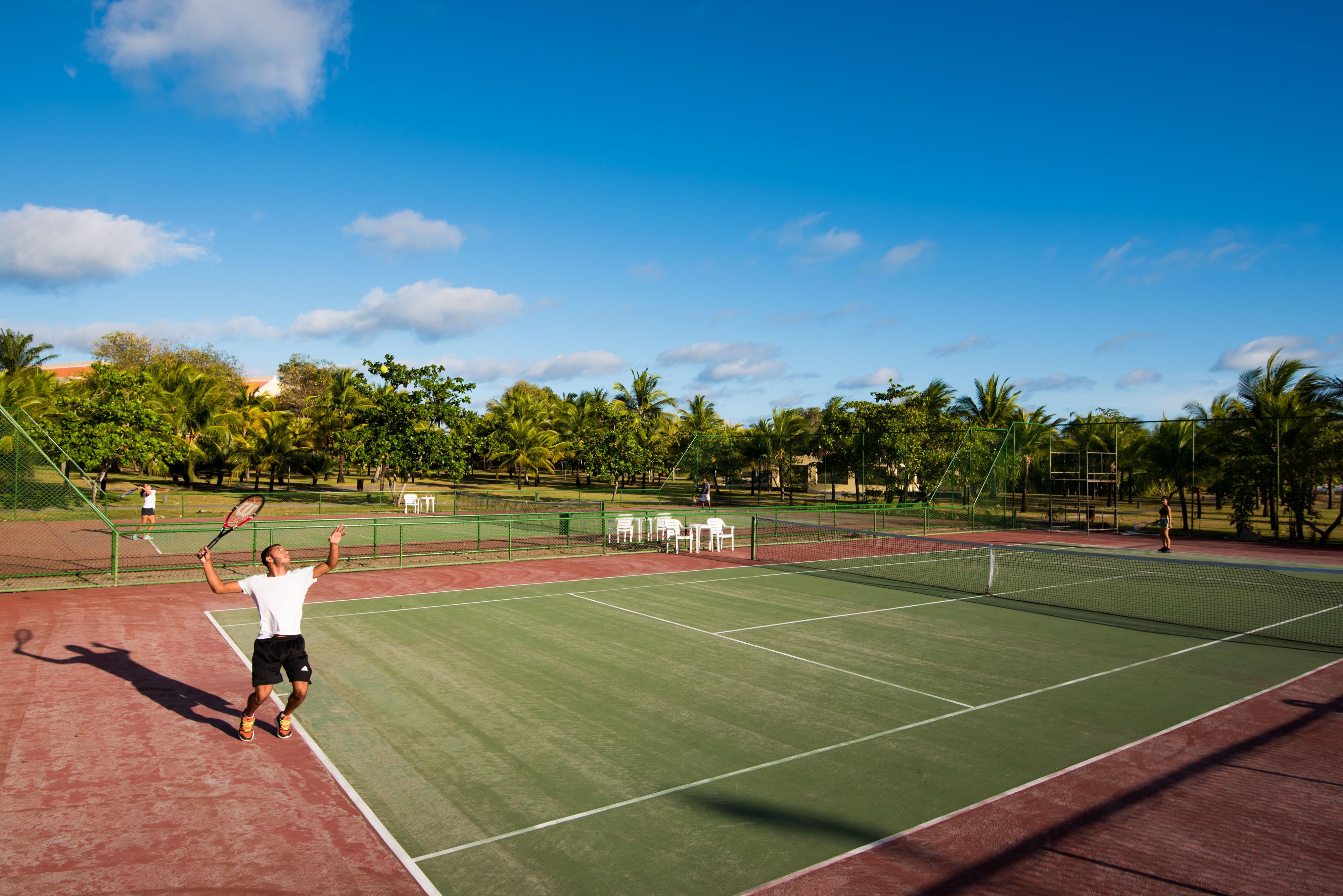 Vila Gale Cabo Cabo de Santo Agostinho Exteriör bild Tennis courts at the Boca Raton Resort
